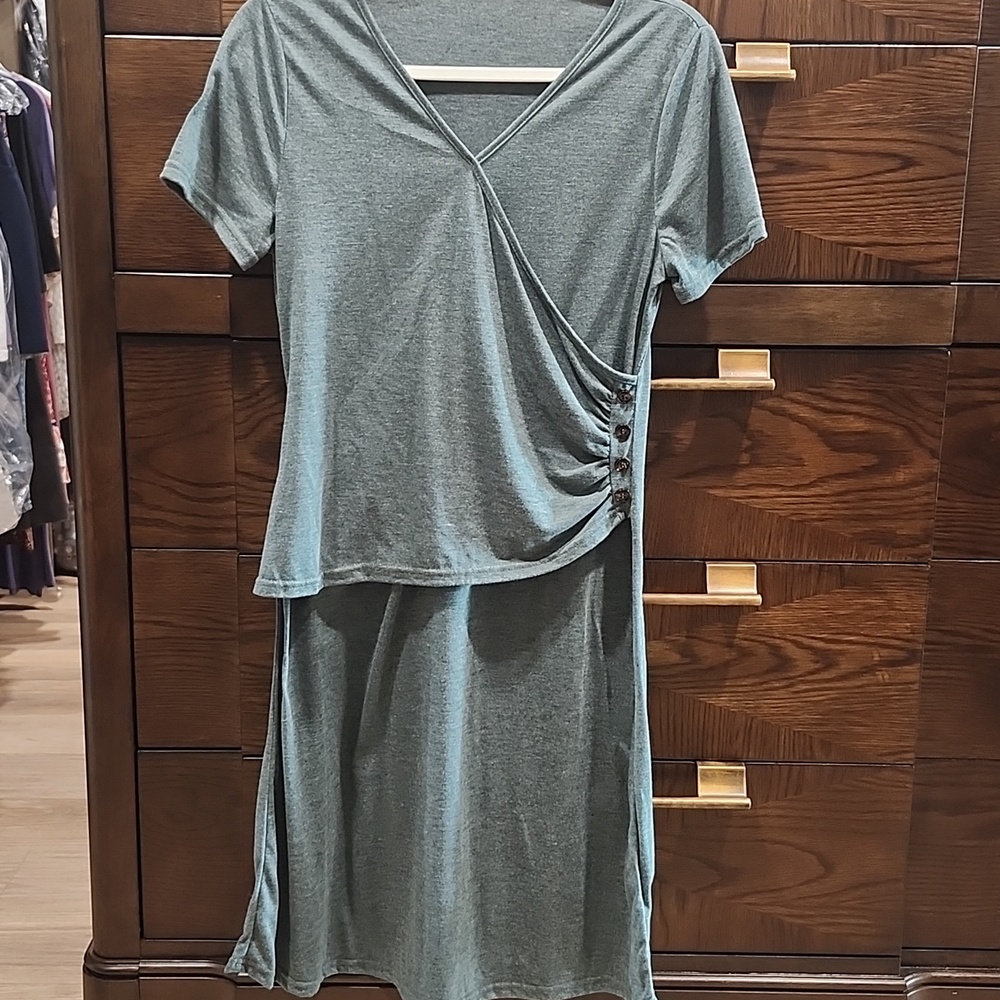 Green Wrap-Style Dress with Side Button Detail